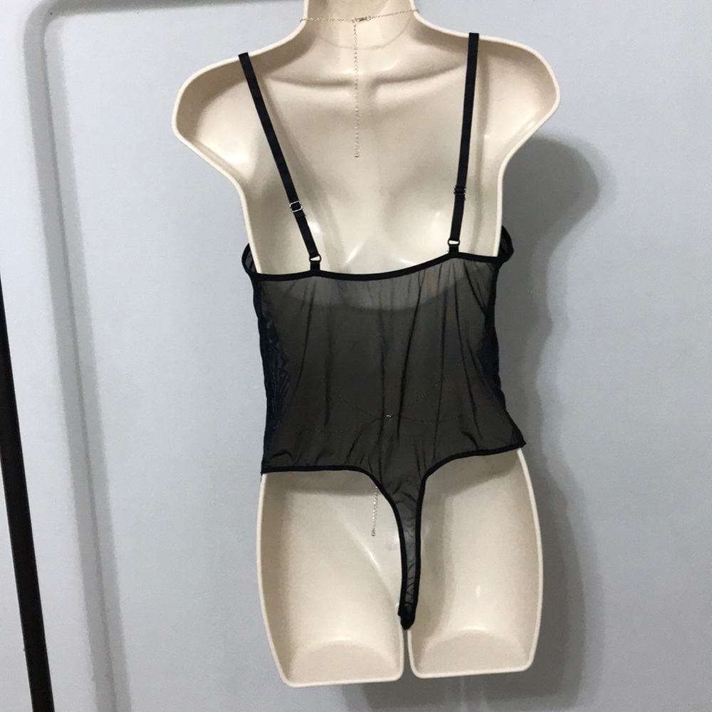 Forever 21 Lace bodysuit - Picture 2 of 7